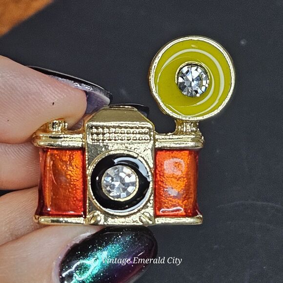 Retro Brooch Vtg Photo Camera Pin Flash Bulb Orange Enamel Rhinestone Gold Tone - Picture 8 of 12